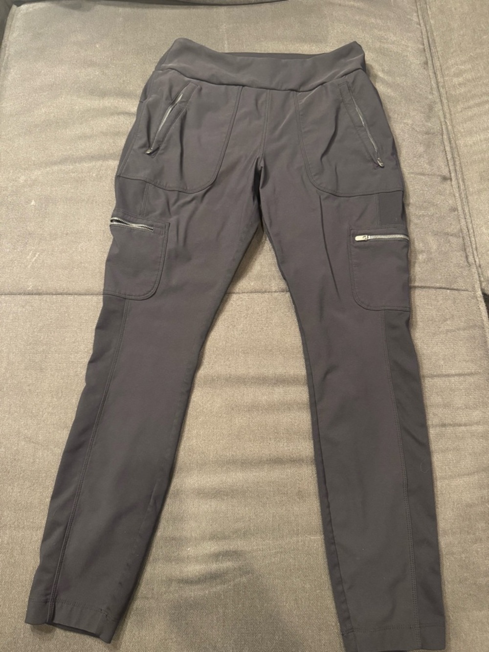 Athleta jogger pants with pockets